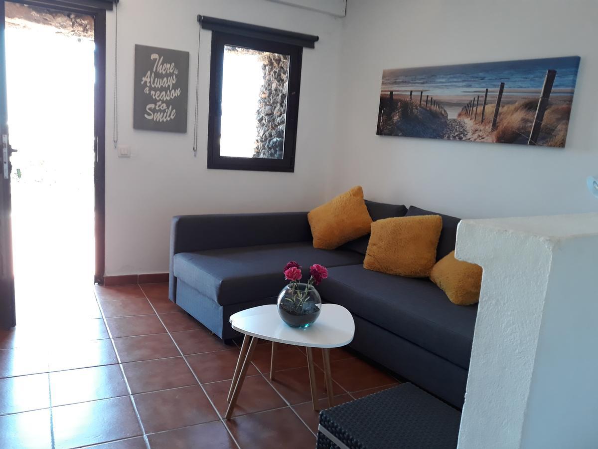 Affittacamere Loft La Tahonilla Tías Esterno foto